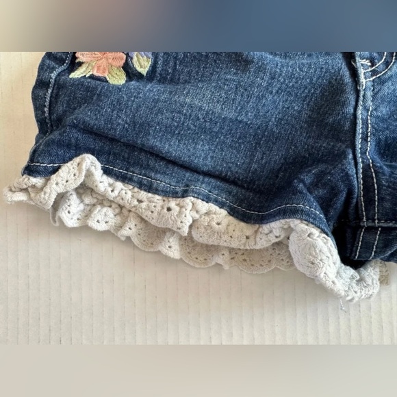 Kensie Girl Denim Embroidered Lace Trim size 10 Shorts - Picture 7 of 8